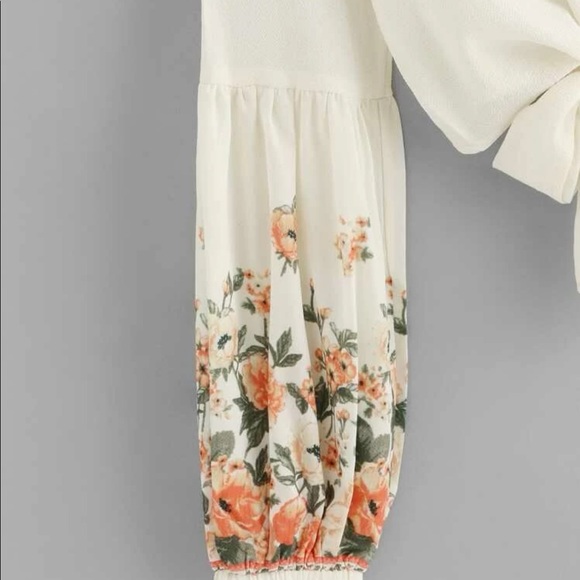 Floral blouse crop top boho flower lantern sleeve tie chiffon cream white vneck - Picture 5 of 9